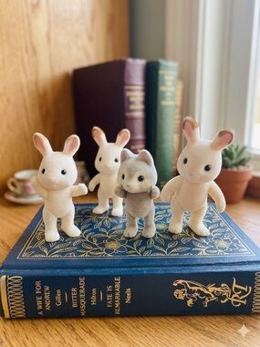 4 Calico Critters Sylvanian Families 3 Chocolate Rabbits and a Cat